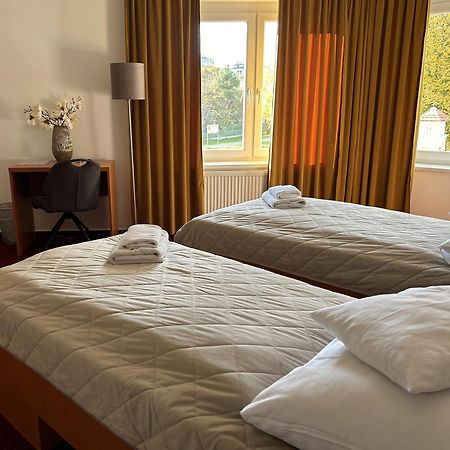 Hotel Evan U Hoffera Topoľčany Extérieur photo