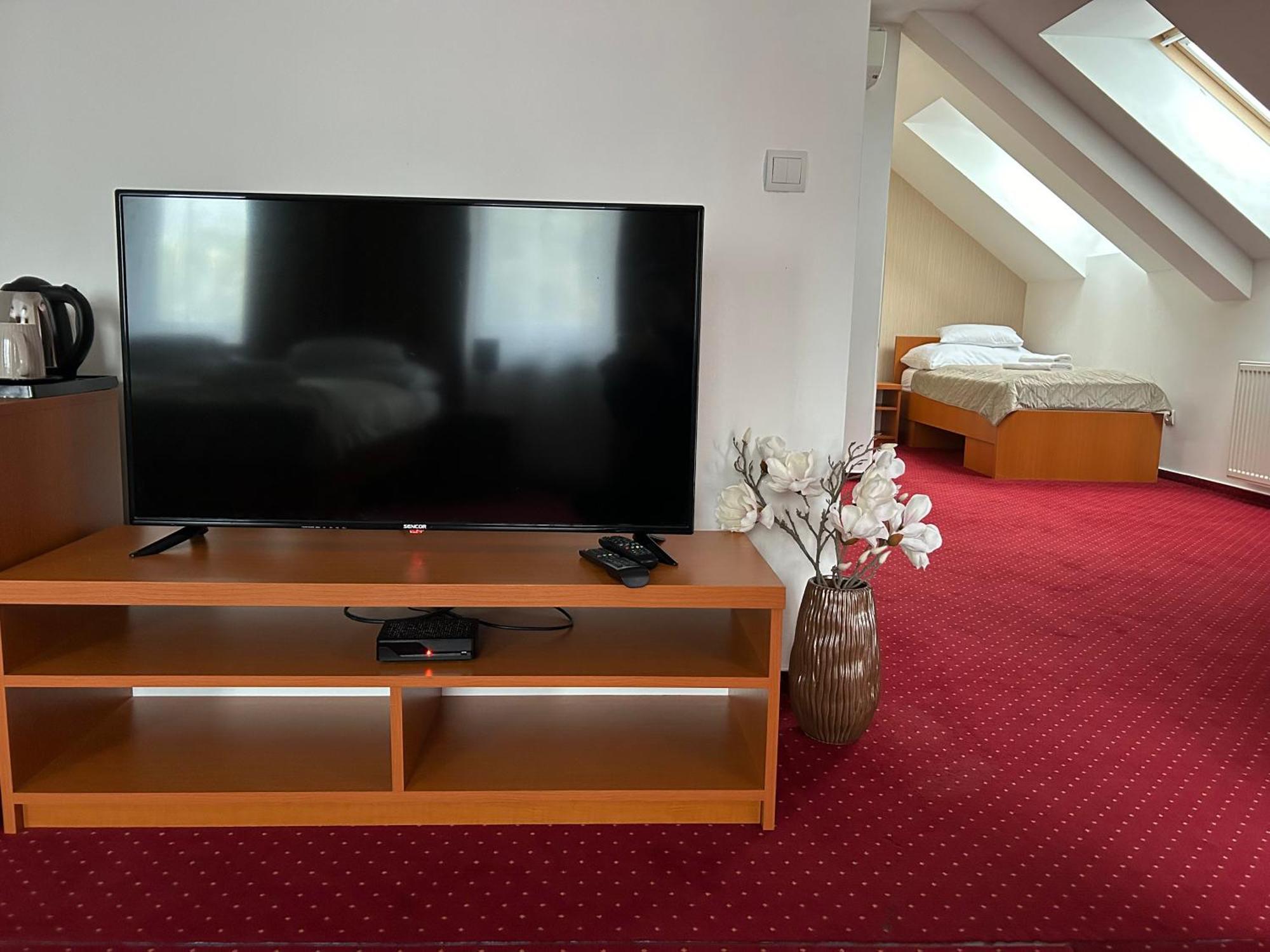 Hotel Evan U Hoffera Topoľčany Extérieur photo