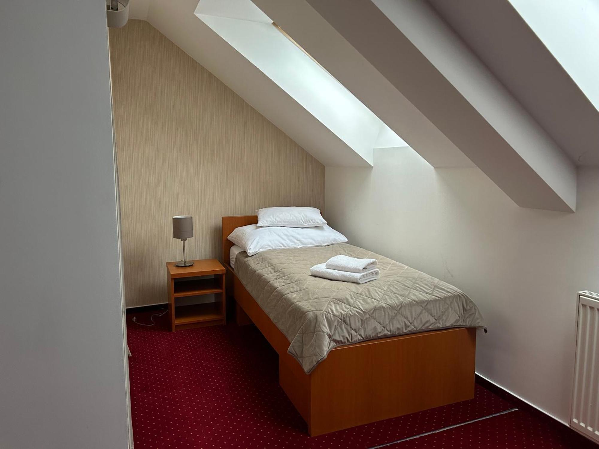 Hotel Evan U Hoffera Topoľčany Extérieur photo