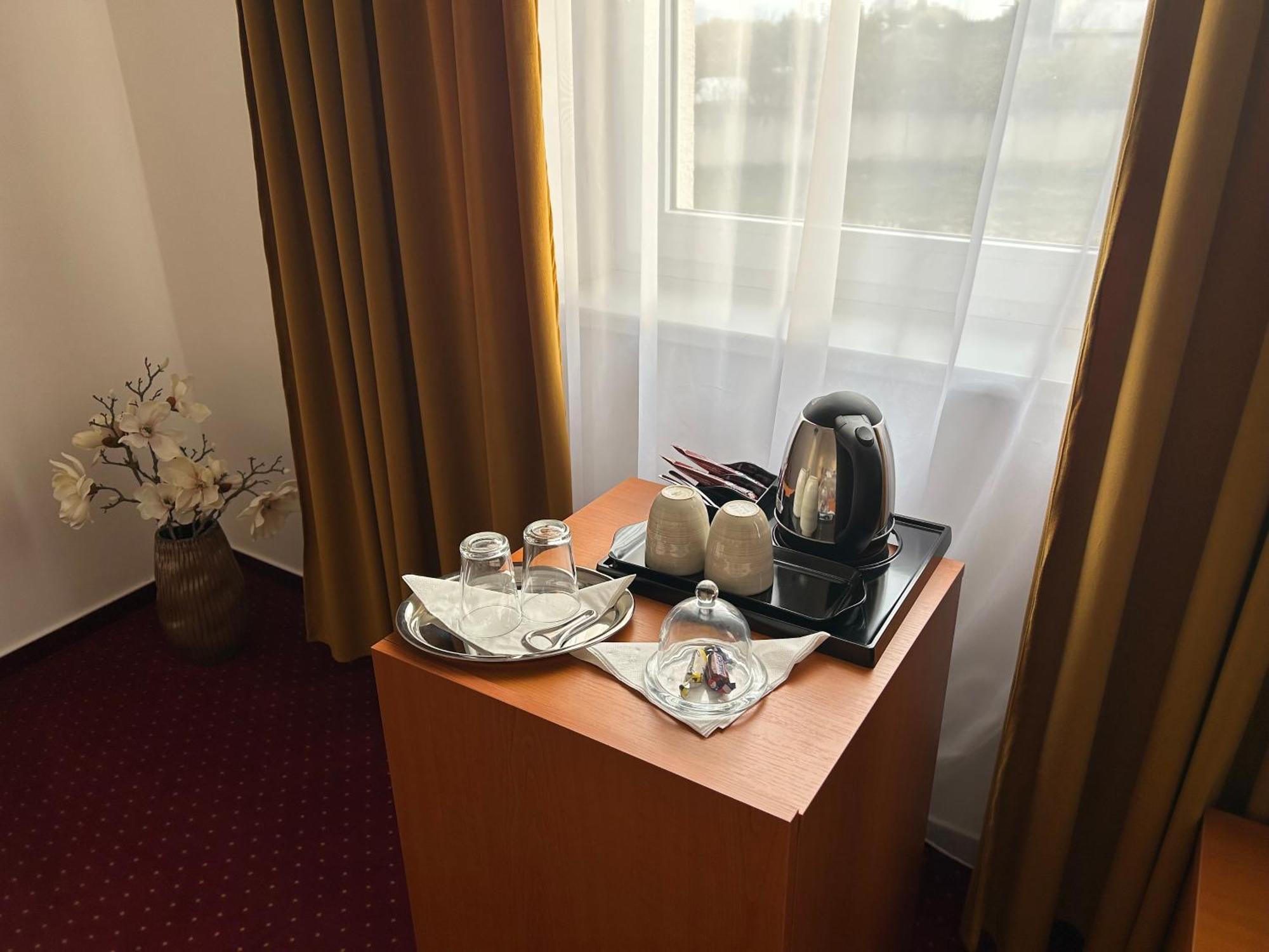 Hotel Evan U Hoffera Topoľčany Extérieur photo