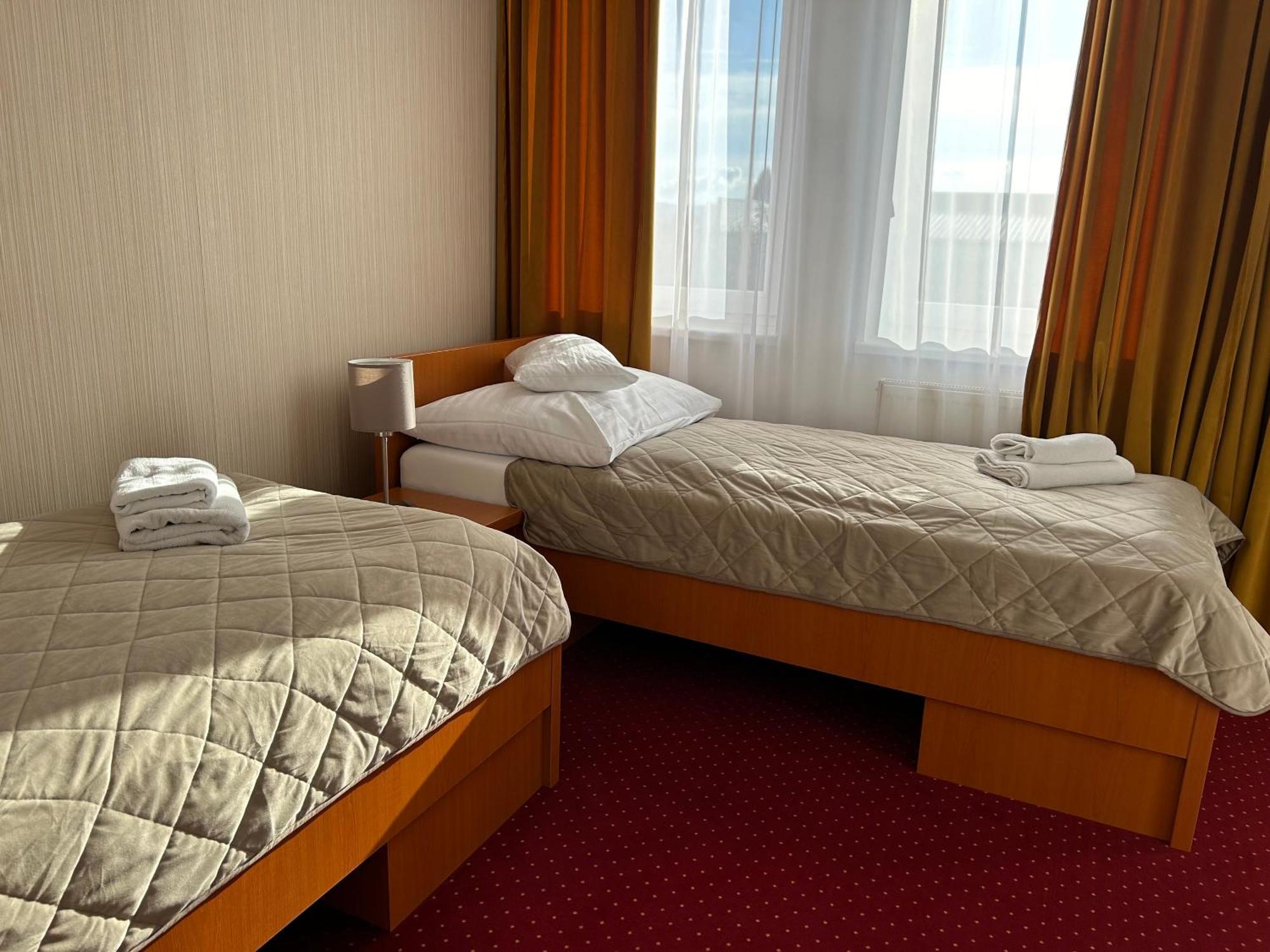 Hotel Evan U Hoffera Topoľčany Extérieur photo