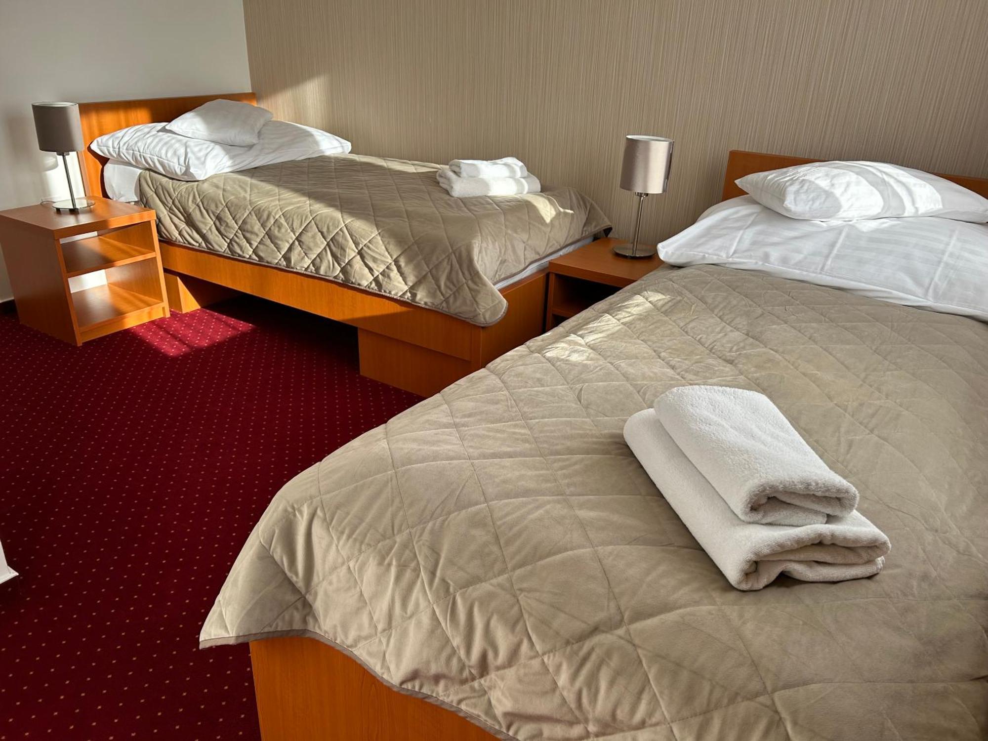 Hotel Evan U Hoffera Topoľčany Extérieur photo