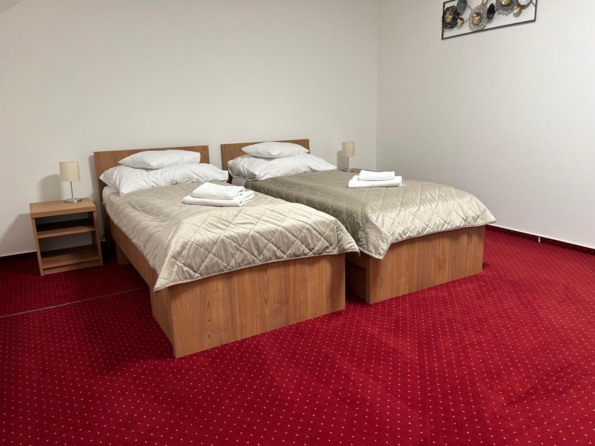 Hotel Evan U Hoffera Topoľčany Extérieur photo