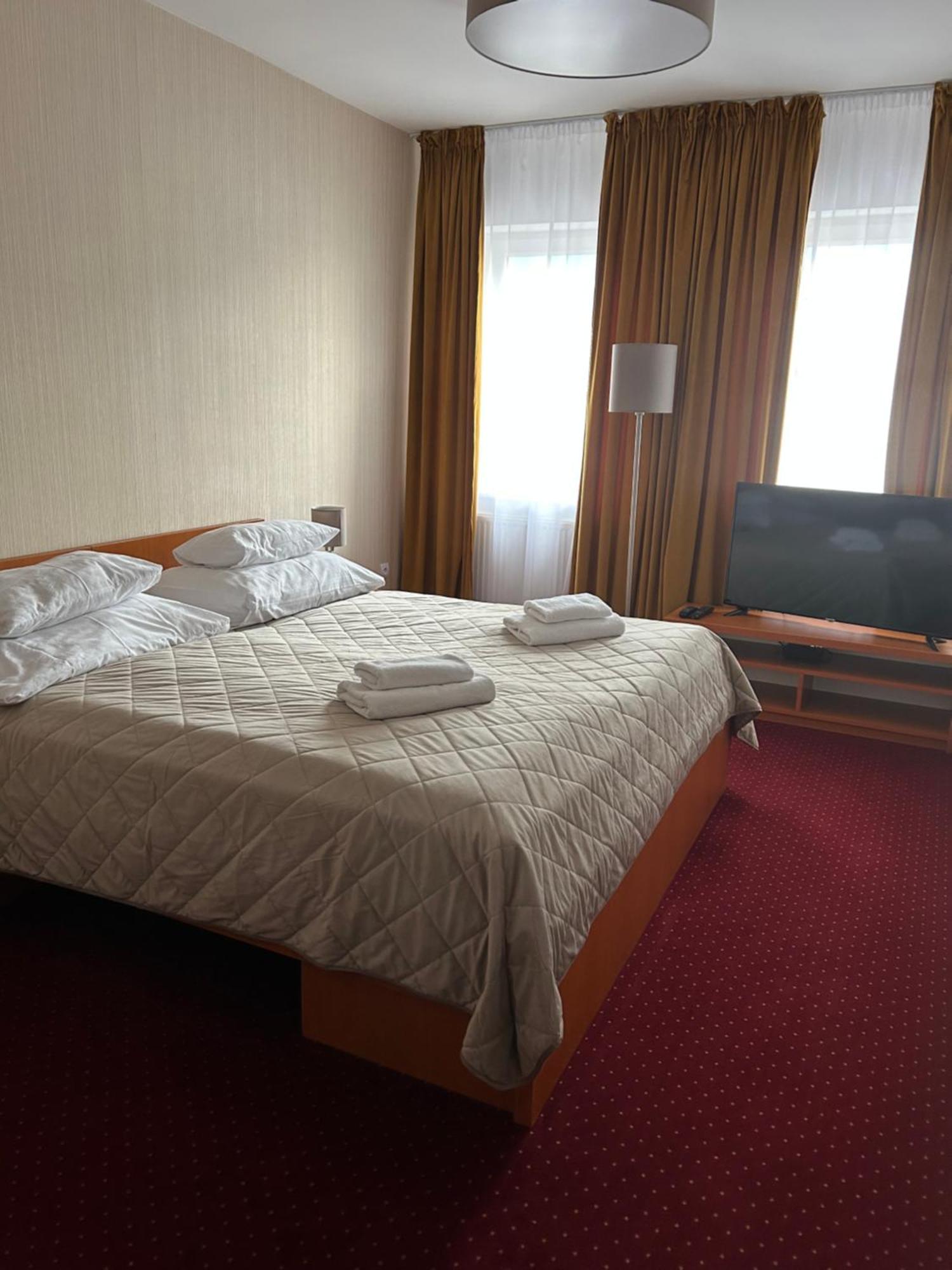 Hotel Evan U Hoffera Topoľčany Extérieur photo